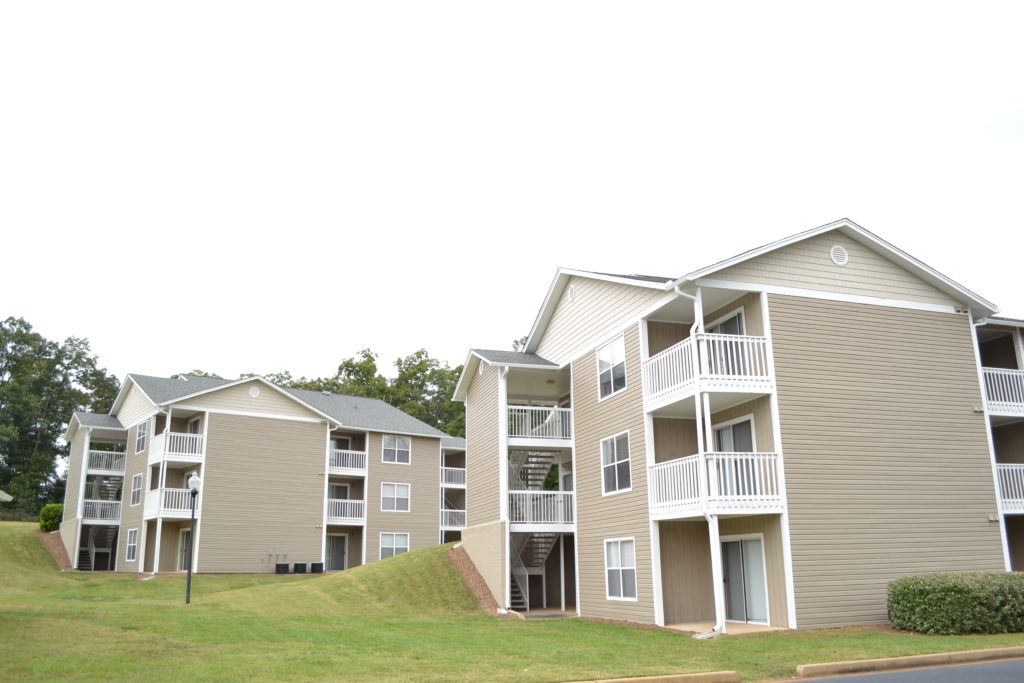 Azalea Hill Apartments — מולטי-פמילי