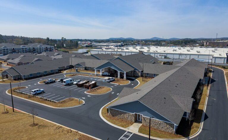 Manor Lake Cartersville — Assisted Living