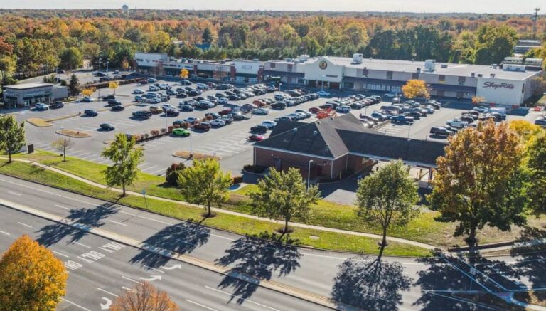 Hartford Corners — Retail